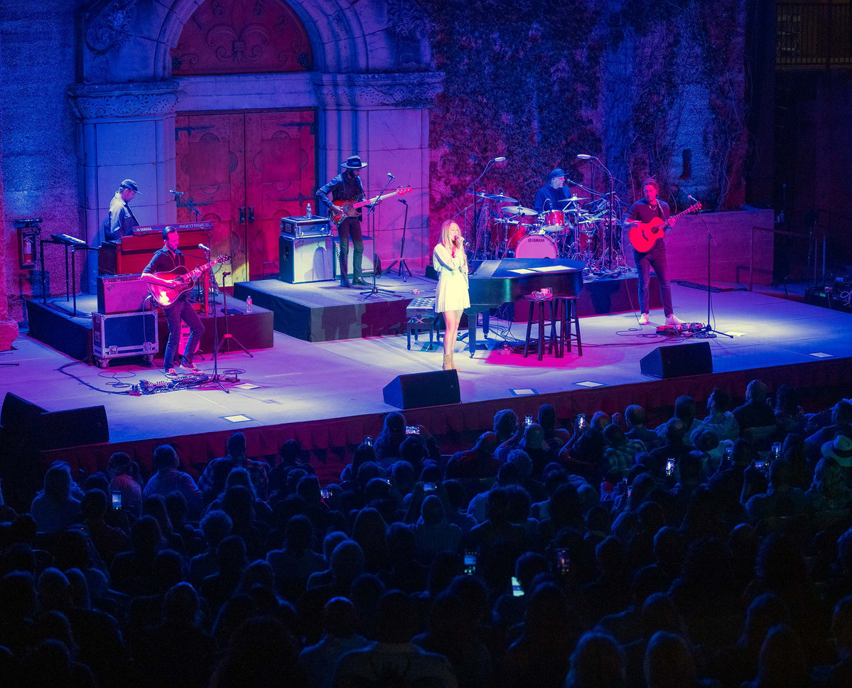 Colbie Caillat - Mountain Winery - Saratoga, CA