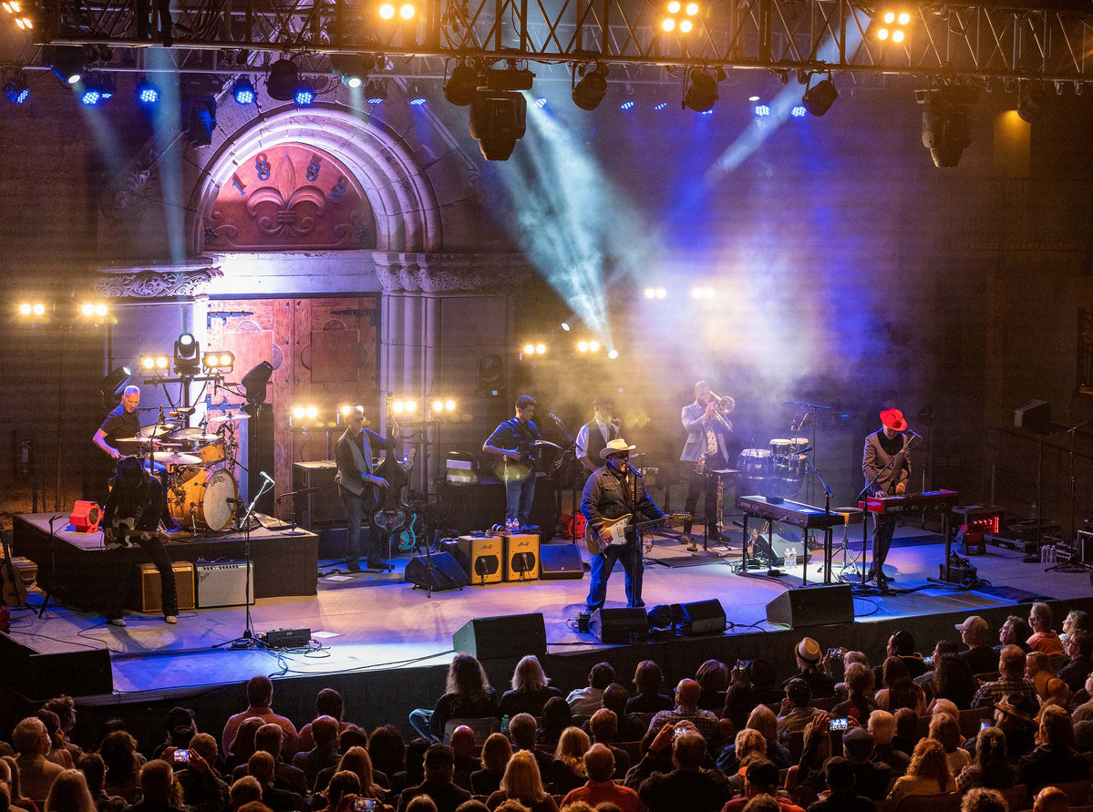 Mavericks - Mountain Winery - Saratoga, CA