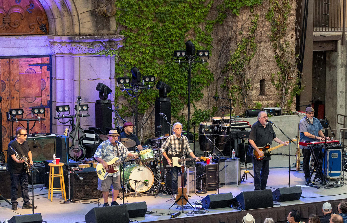 Los Lobos - Mountain Winery - Saratoga, CA