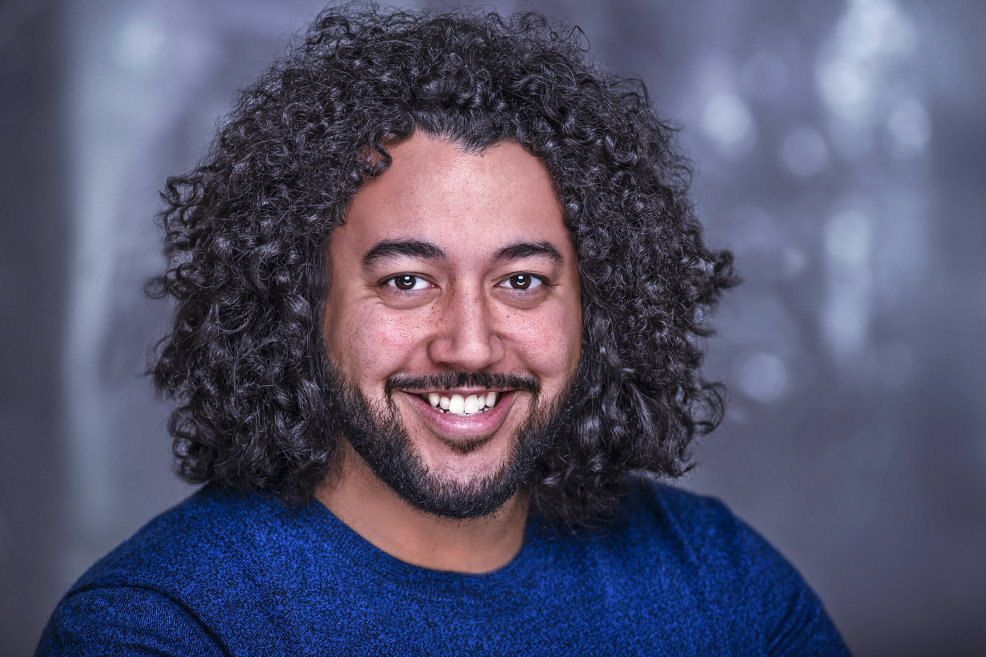 Aaron Maxwell Williams 2022 commercial headshot. Photographed by Denise Grant. 
