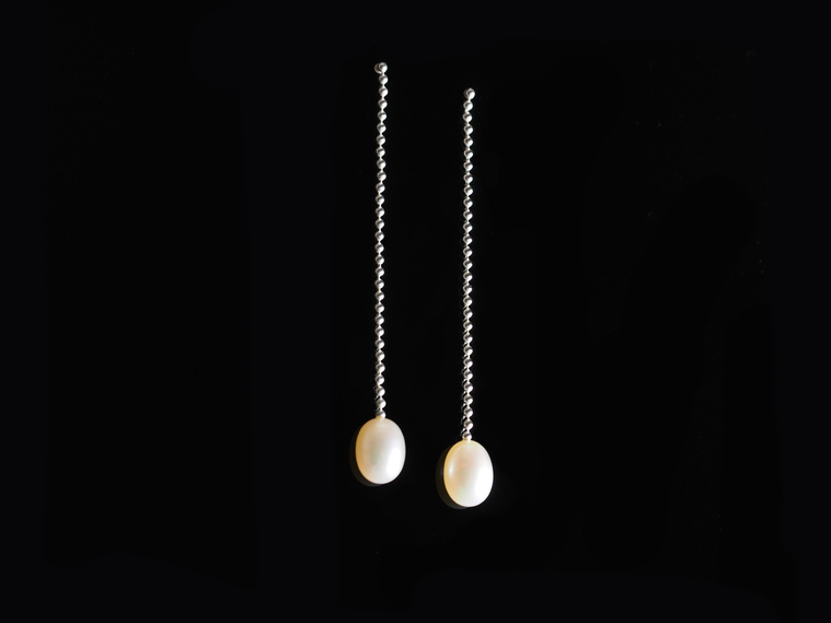 K1 P1 Drop Stitch earrings contemporary sterling silver, droplet pearls by jeweller Diane Allison, HALLISON Studios, online gallery store, Tasmania. Bijoux, jewelry, articulated swinging chain, dangle, duster, bead chain earrings, black background.