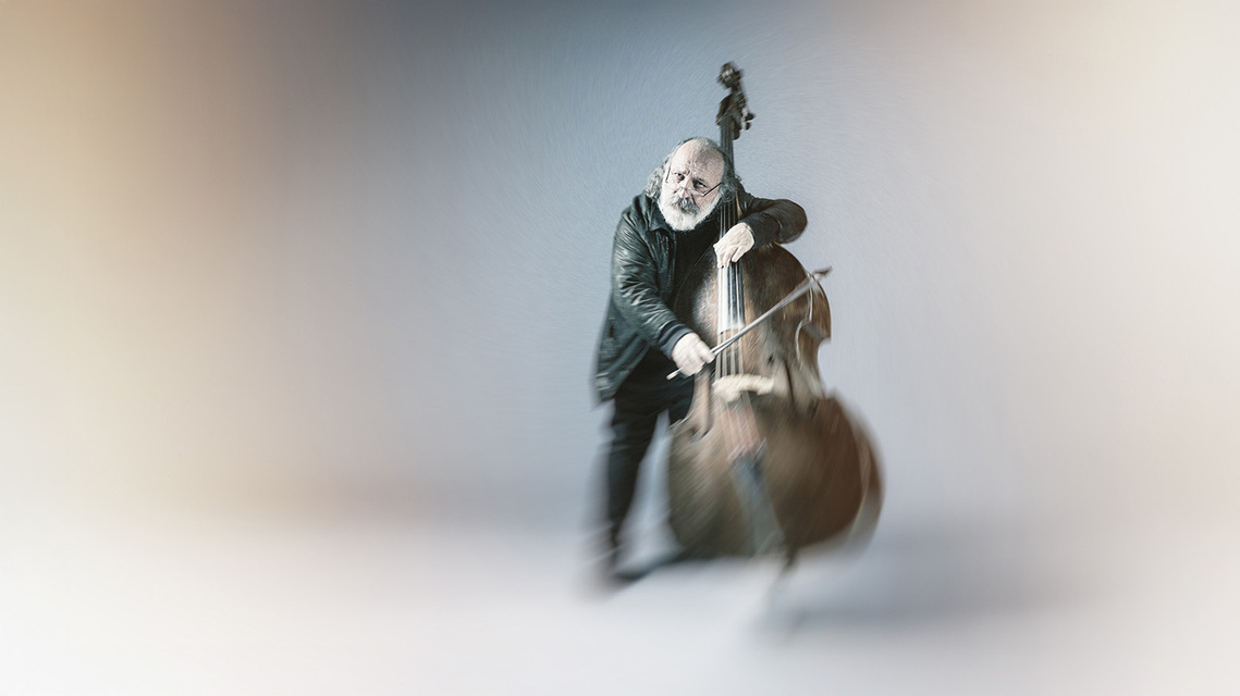 Bassist and composer Nick Tsiavos explores contemporary minimalism and experimental improvisation. MAPS FOR LOSING ONESELF at La Mama Theatre. Music photography by Melbourne music photographer Darren Gill