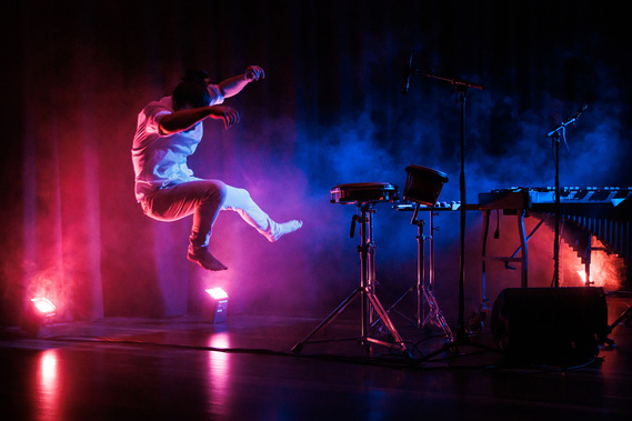 Australian percussionist Alexander Meagher during an art music performance by Speak Percussion for Darebin Arts SpeakEasy. Art music photography documentation by Melbourne photographer Darren Gill