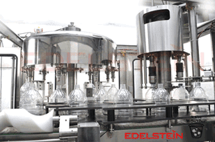 Rotary 3-1 Bottle Rinser-Filler-Capper
(Rotary Rinsing-Filling-Capping Machine)