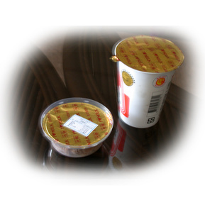 cup yoghurt with cereal