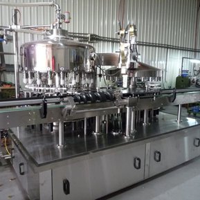 Rotary Bottle Equal-Level Filler
Rotary Type Bottle Equal-Level Filling Machine
Rotary Type Bottle Constant-Level Filler