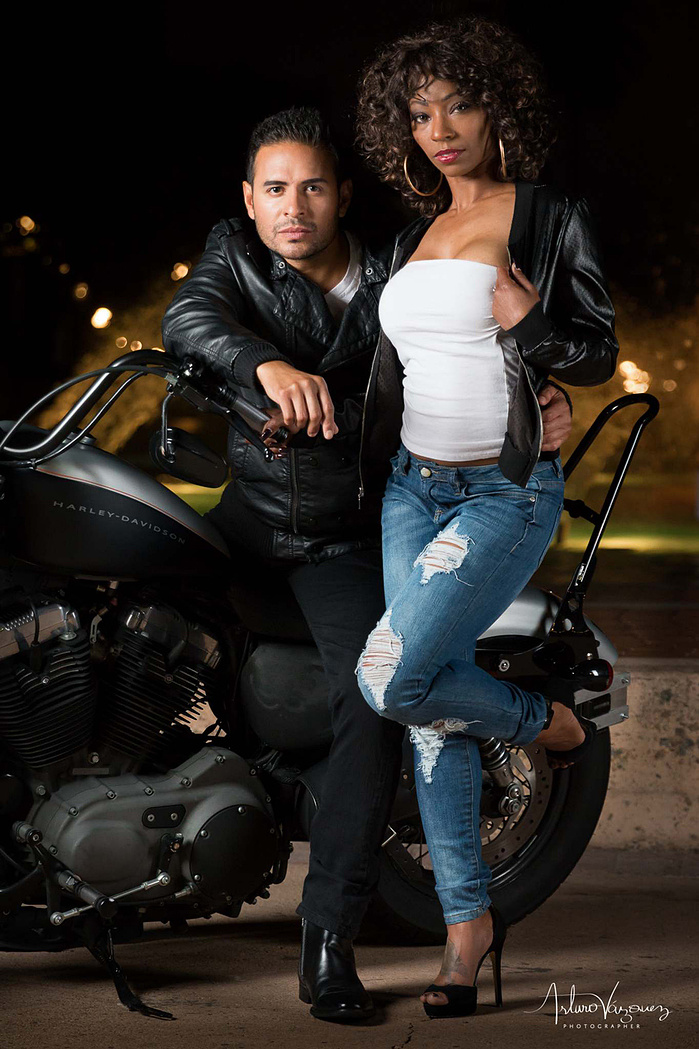 April Flower & Julian David (M) | Arturo Vazquez (P)