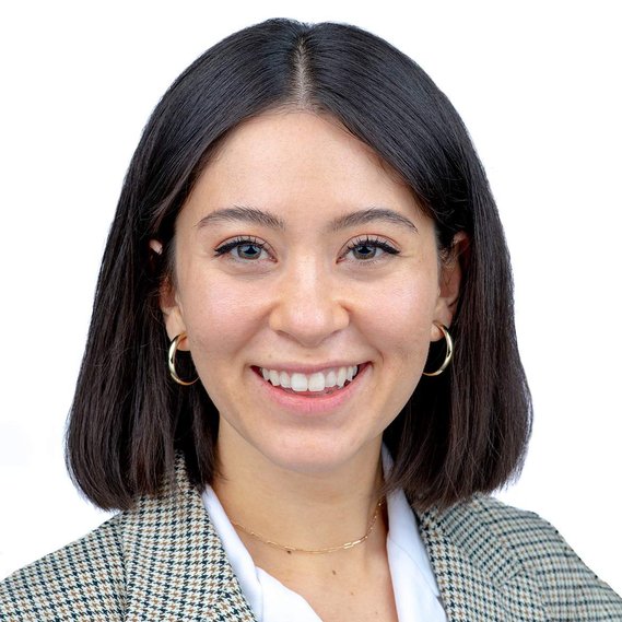 Linkedin-style headshot in Ottawa on a white background by Frank Fenn IDEA3