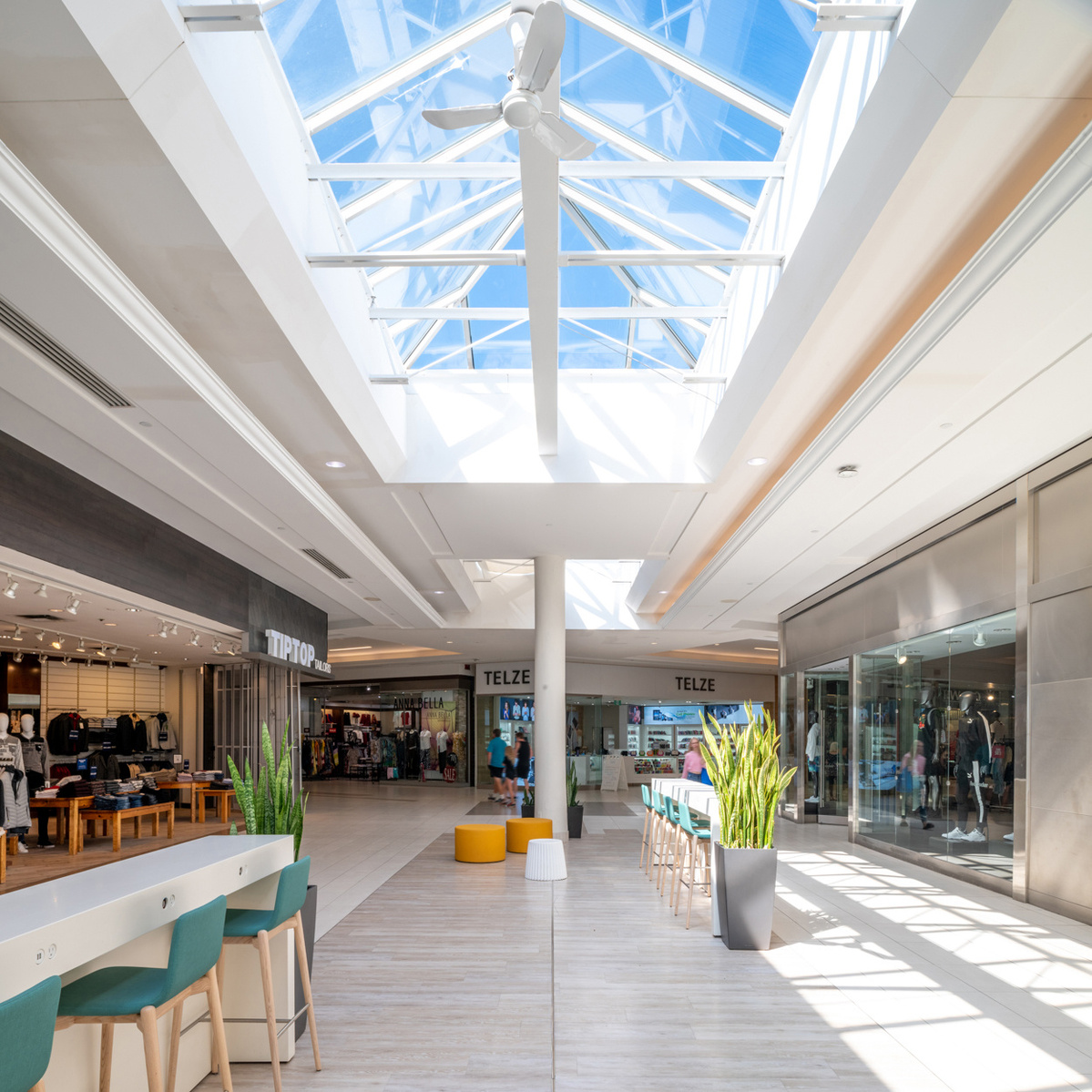 White Oaks Mall London Ontario by Frank Fenn IDEA3 Photography interior features