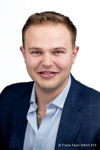 Headshot Photography in Ottawa by Frank Fenn IDEA3