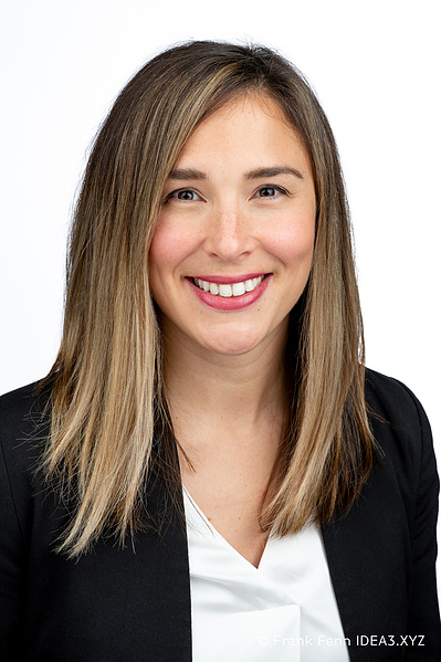 Headshot Photography in Ottawa by Frank Fenn IDEA3