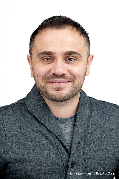 Headshot Photography in Ottawa by Frank Fenn IDEA3