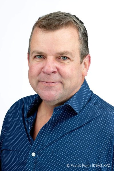 Headshot Photography in Ottawa by Frank Fenn IDEA3
