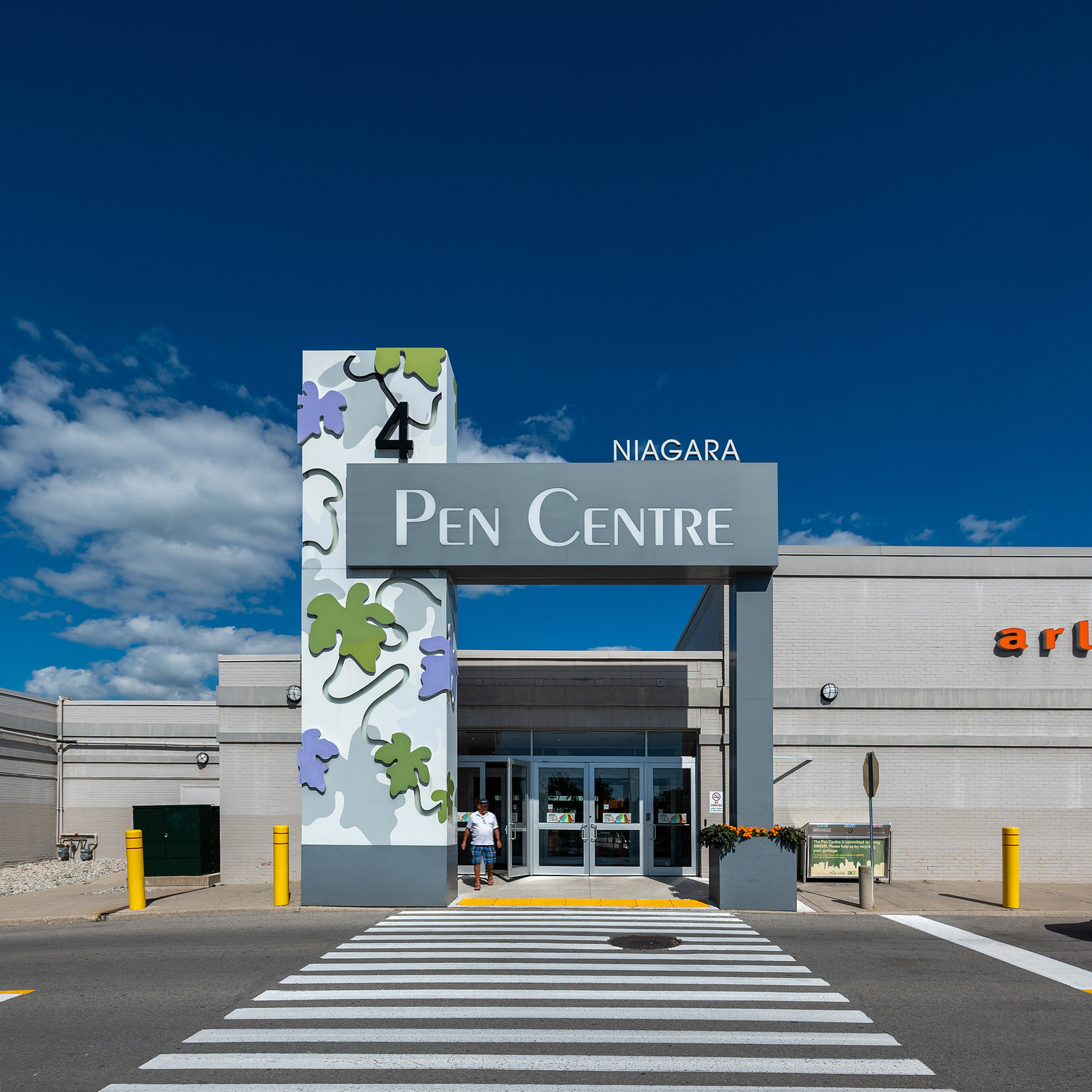 Pen Centre entrance shopping centre photography by Frank Fenn