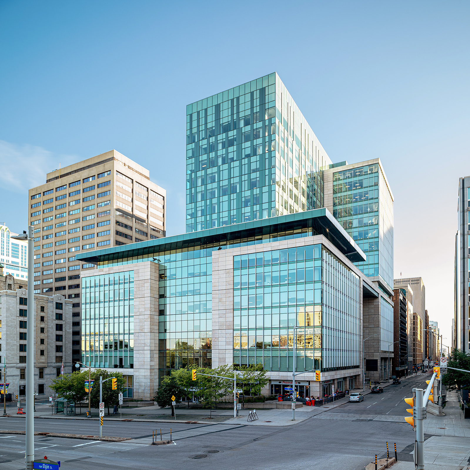 90 Elgin Street, managed by GWL Photographed on Wednesday, July 12, 2023 Copyright Frank Fenn, IDEA3
Ottawa Professional Architectural Photographer 