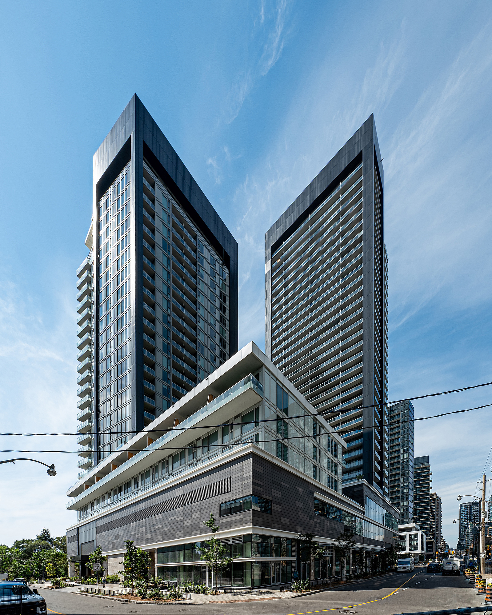 Toronto Architectural Photography Novus building by Frank Fenn IDEA3 from Ordnance Street