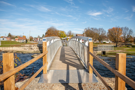 Maadi Bridge Pedestrian Bridge in Smiths Falls