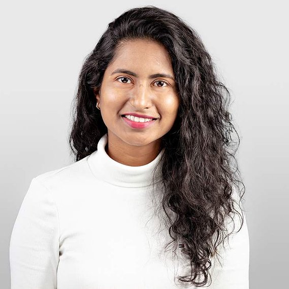 Headshot photograph of a professional woman in Ottawa Offices by Frank Fenn IDEA3