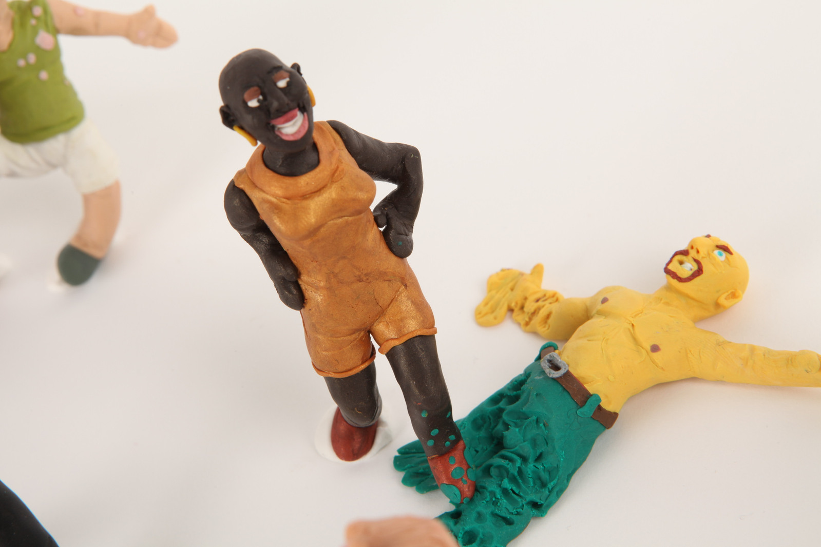 bagarre pâte à modeler plasticine scène personnage clara marciano 