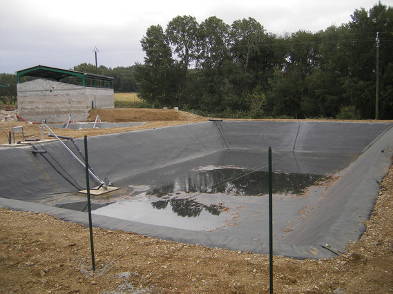 fosse à lisier, assainissement agricole, traitement d'effluents, stockage d'effluent, brasseur, étanchéité géomembrane, Tarn, Aveyron, Haute-Garonne, Tarn et Garonne, Lot, Cantal