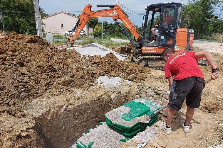 Remblayage de la microstation au gravier sur la commune de Lavaur (81)