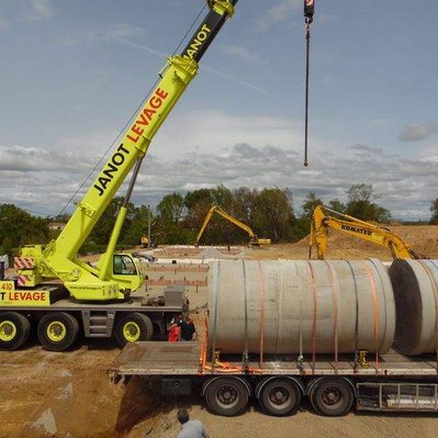 grutage de postes de relevage monobloc en béton XA3