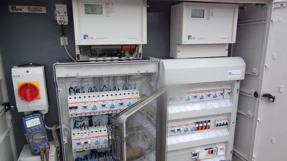 Armoire électrique du SBR avec automate programmable. 