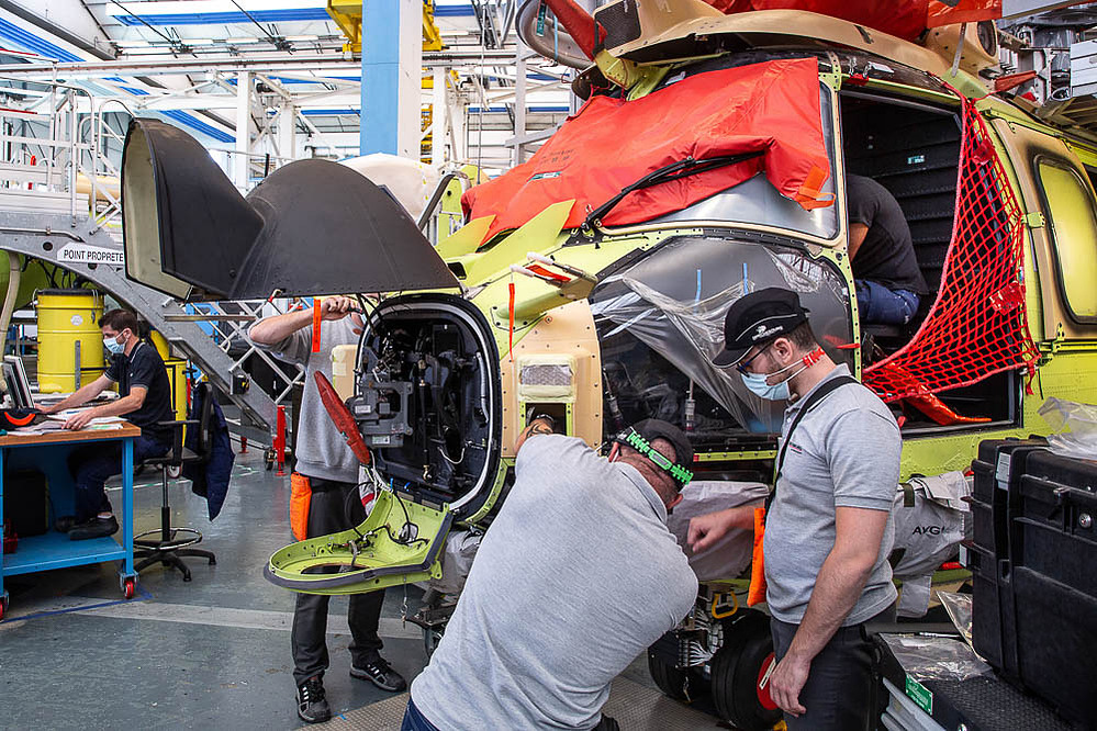 Chaîne de montage des Hélicoptères lourd Cougar et Caracal. Airbus Helicopters. Industrie de l'Armement, Défense Nationale