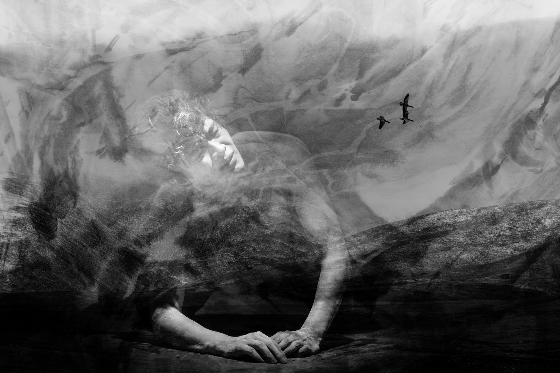 This series of pictures is the result of the collaboration between Chinese Tibetan choreographer Laba Zhaxi and Laurent Hou. The collaboration included a road trip in Qinghai (from Qilian’s mountains to Qinghai lake).