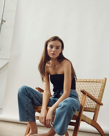 Caitlin Napier Shot by Laz Smith
Coeur Visual Studio 3