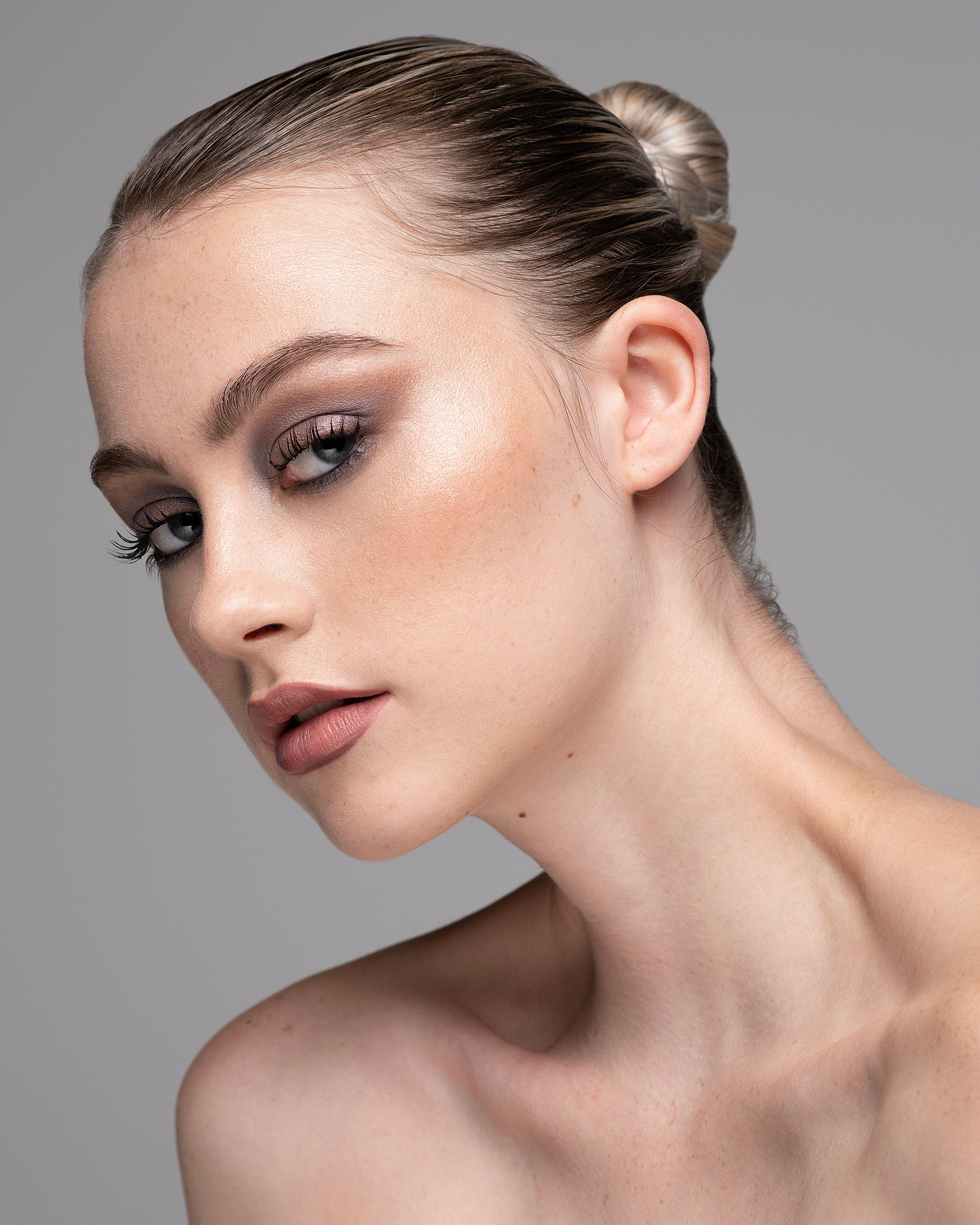 Tiffany Pro Makeup Beauty, Dallas hair and makeup, Dallas hair and makeup team, Dallas beauty makeup, Top Dallas makeup artist, Top Dallas hair and makeup 