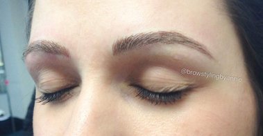 Natural microbladed brows by BrowStyling microblading studio in Toronto.