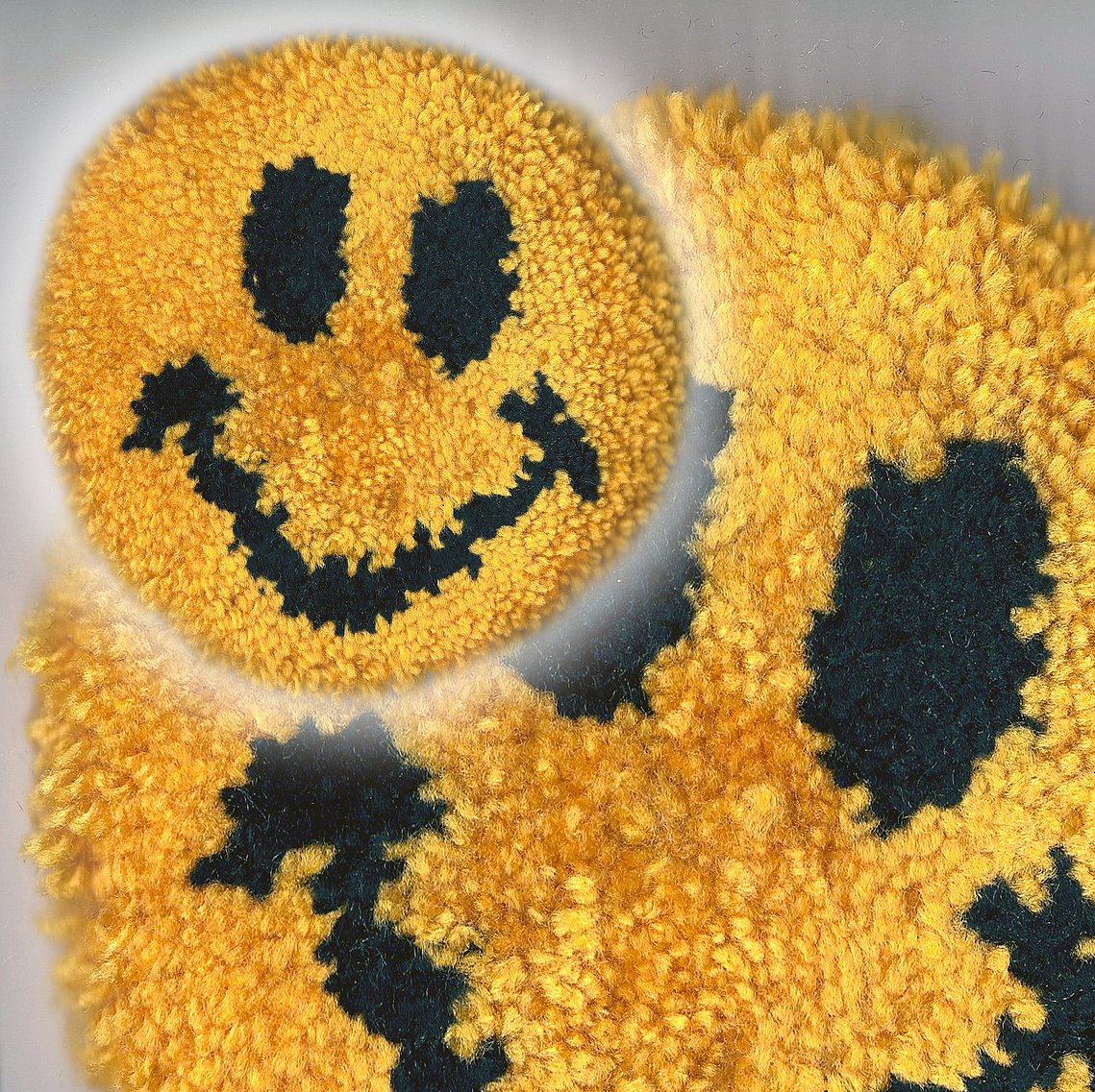 🙂 mini rug 5×5 in