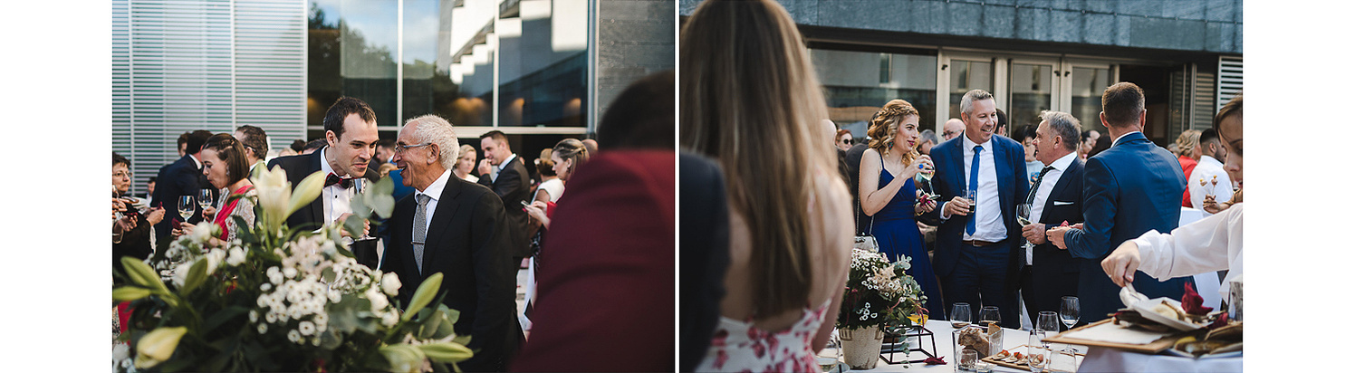 Fotografía de boda civil en Hotel NH Santiago de Compostela. Invitados durante el coctel.