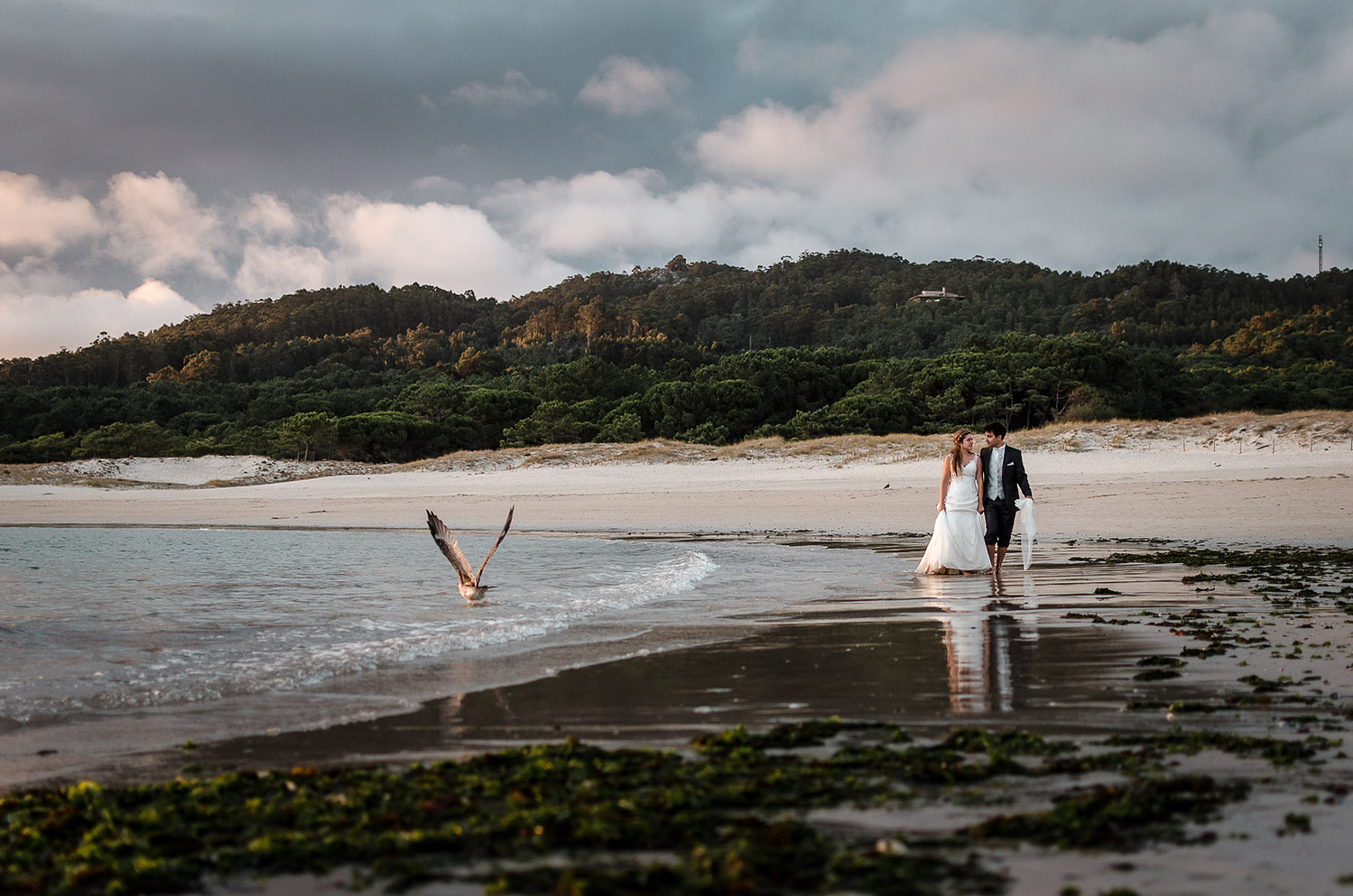 Postboda en la playa en Galicia