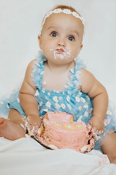 baby girl's 1st birthday Colorado milestone cake smash