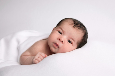 Photo Nouveau-né, Photo Naissance, Maternité, photographe studio, Photo bébé, nourrisson, Gizeux, Bourgueil, Tours, Chinon, Langeais, Saumur