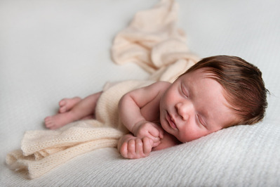 Photo Nouveau-né, Photo Naissance, Maternité, photographe studio, Photo bébé, nourrisson, Gizeux, Bourgueil, Tours, Chinon, Langeais, Saumur