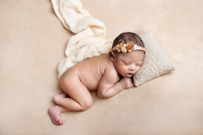 Photo Nouveau-né, Photo Naissance, Maternité, photographe studio, Photo bébé, nourrisson, Gizeux, Bourgueil, Tours, Chinon, Langeais, Saumur