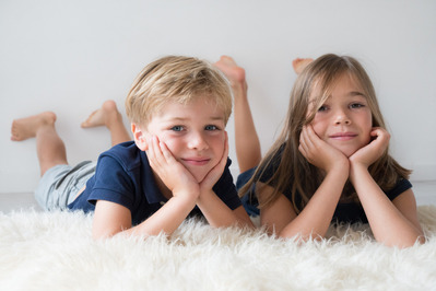 Photo Famille, Photo Enfant, frères et soeurs, Photo Fratrie, Photo Bambin, photographe studio, Photo bébé, Gizeux, Bourgueil, Tours, Chinon, Langeais, Saumur