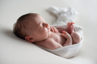 Photo Nouveau-né, Photo Naissance, Maternité, photographe studio, Photo bébé, nourrisson, Gizeux, Bourgueil, Tours, Chinon, Langeais, Saumur