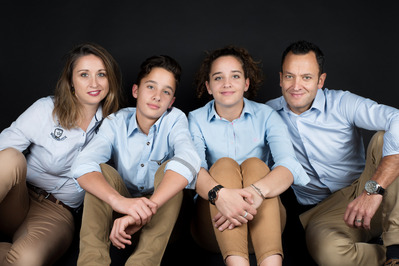 Photo Famille, Photo Enfant, frères et soeurs, Photo Fratrie, Photo Bambin, photographe studio, Photo bébé, Gizeux, Bourgueil, Tours, Chinon, Langeais, Saumur