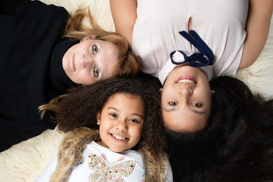 Photo Famille, Photo Enfant, frères et soeurs, Photo Fratrie, Photo Bambin, photographe studio, Photo bébé, Gizeux, Bourgueil, Tours, Chinon, Langeais, Saumur
