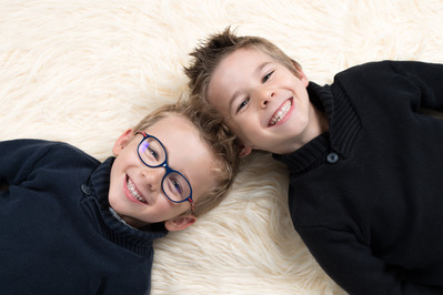 Photo Famille, Photo Enfant, frères et soeurs, Photo Fratrie, Photo Bambin, photographe studio, Photo bébé, Gizeux, Bourgueil, Tours, Chinon, Langeais, Saumur