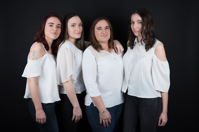 Photo Famille, Photo Enfant, frères et soeurs, Photo Fratrie, Photo Bambin, photographe studio, Photo bébé, Gizeux, Bourgueil, Tours, Chinon, Langeais, Saumur