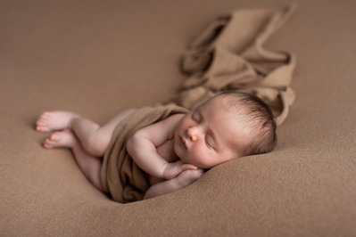 Photo Nouveau-né, Photo Naissance, Maternité, photographe studio, Photo bébé, nourrisson, Gizeux, Bourgueil, Tours, Chinon, Langeais, Saumur