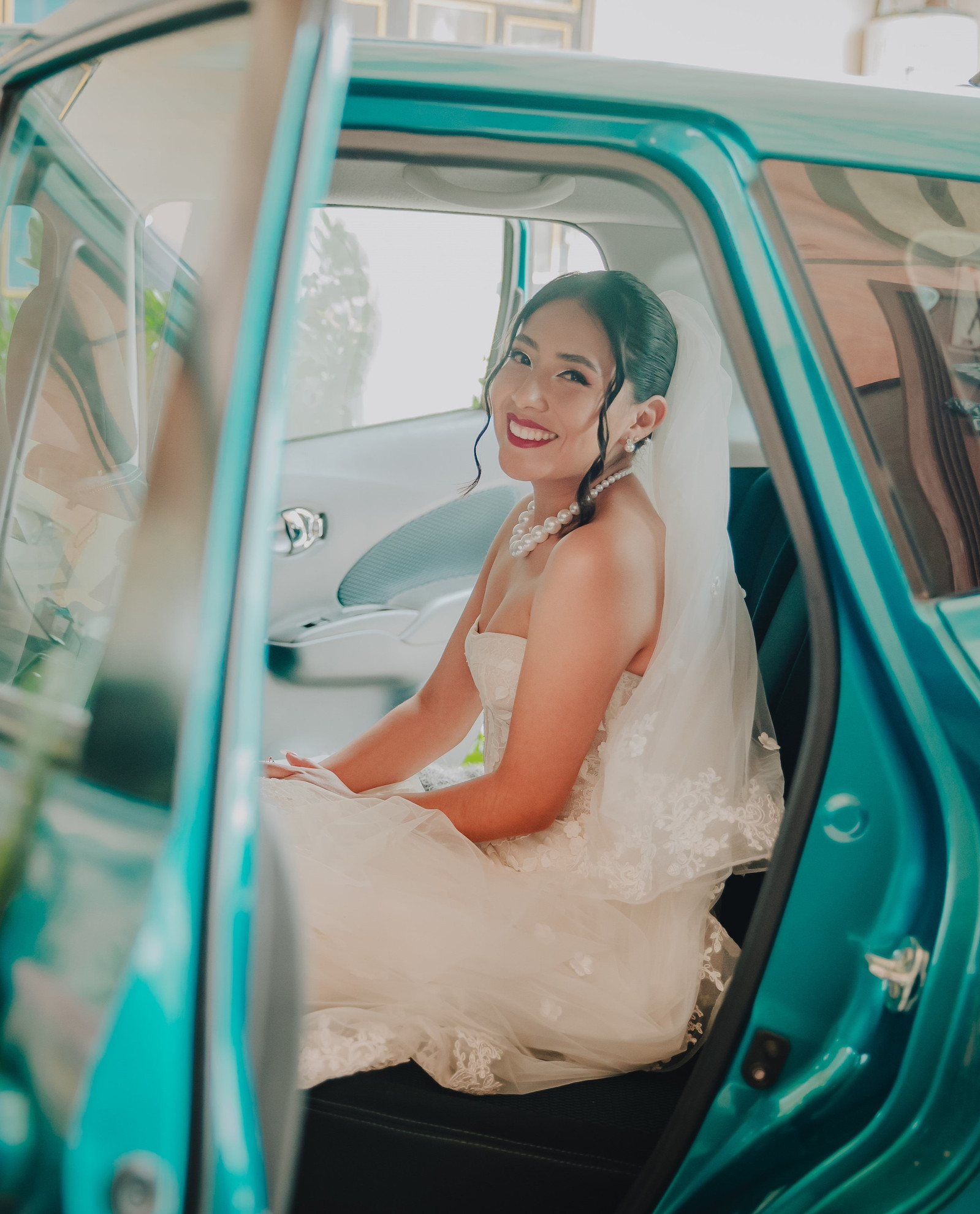 En Paraíso MX somos fotógrafos profesionales de bodas, XV años y todo tipo de eventos sociales, captamos la belleza de tu ocasión especial con maestría y con un enfoque documental y editorial. Ubicados en la CDMX y Tlaxcala, trabajamos en todo México.
