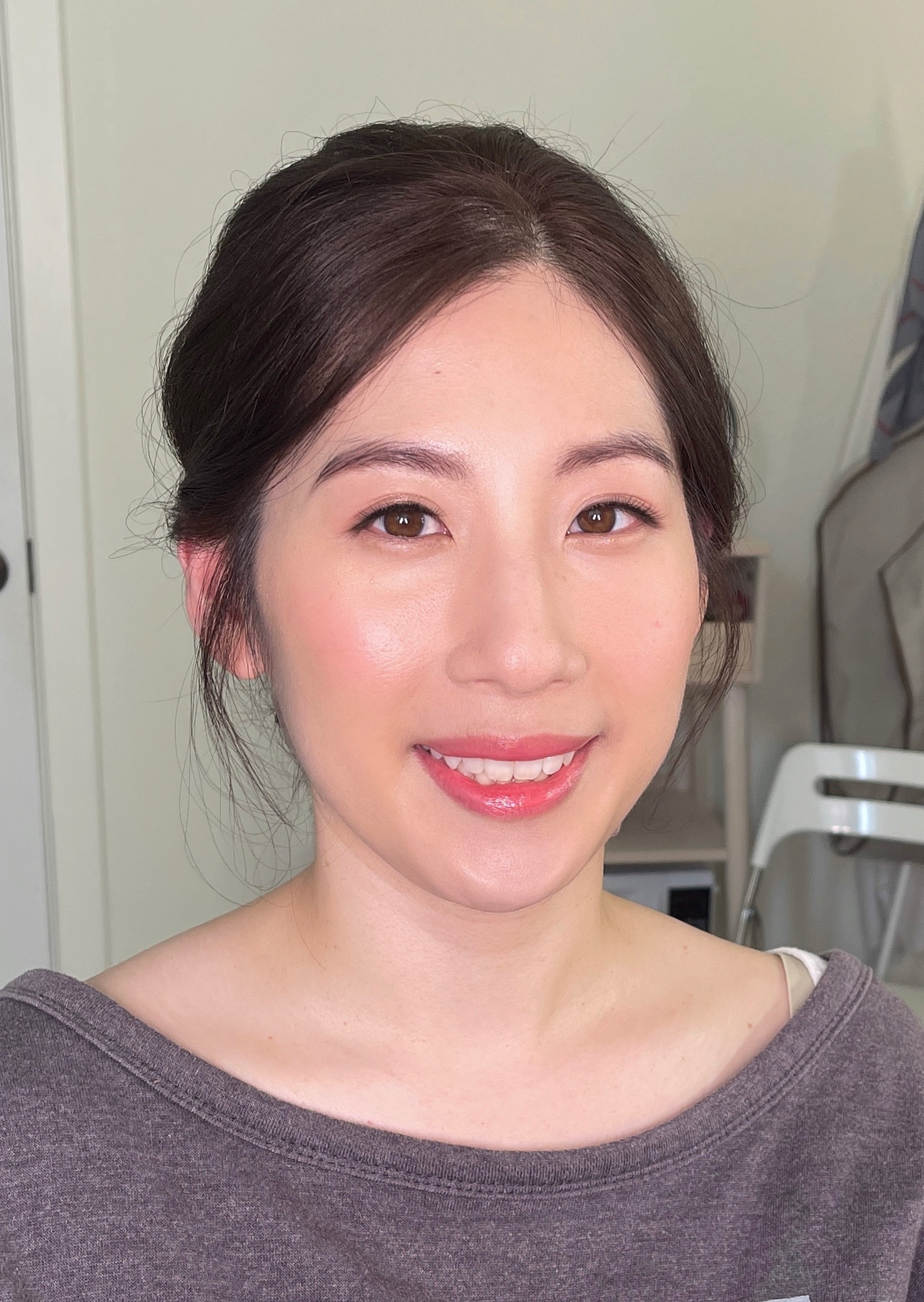 Portland Korean bride hired Anny Chow Bridal to create this beautiful clean korean-styled makeup look for her wedding.