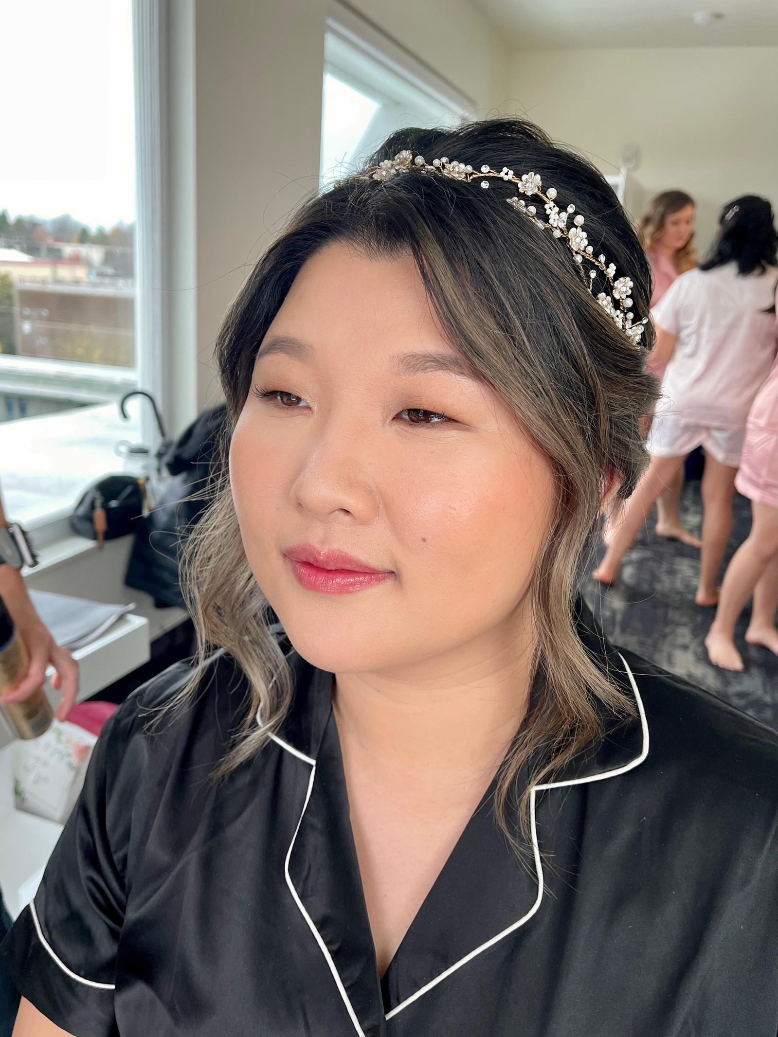 Anny Chow, Portland leading Asian wedding makeup artist created a natural effortless makeup look for her Korean bride 