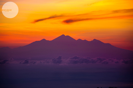 Dreamlike Daybreak of Bali &#x2F; Gunung Abang, Bali, Indonesia